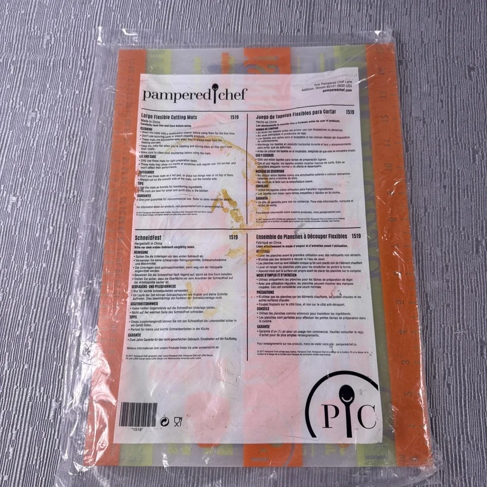 Pampered Chef Small Flexible Cutting Matts 1523 Brand New